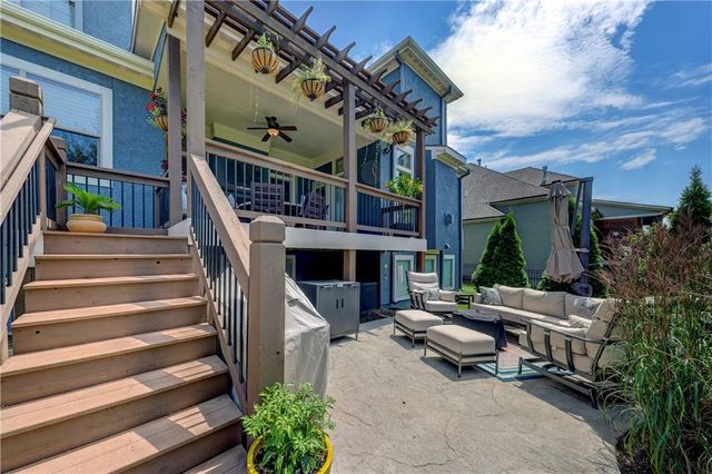 16524 Lucille Street, Overland Park, KS 66221