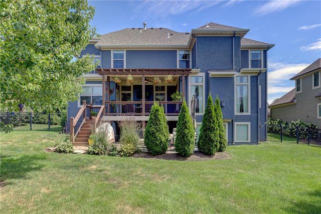 16524 Lucille Street, Overland Park, KS 66221