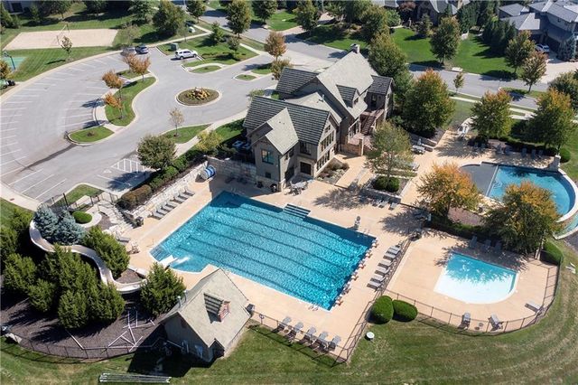 16524 Lucille Street, Overland Park, KS 66221