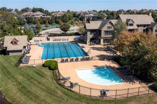 16524 Lucille Street, Overland Park, KS 66221