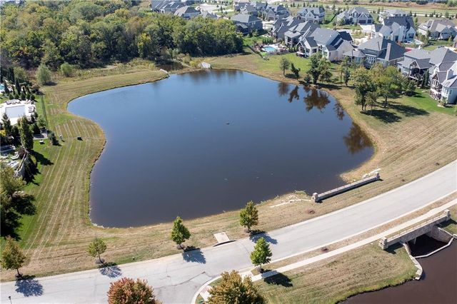 16524 Lucille Street, Overland Park, KS 66221