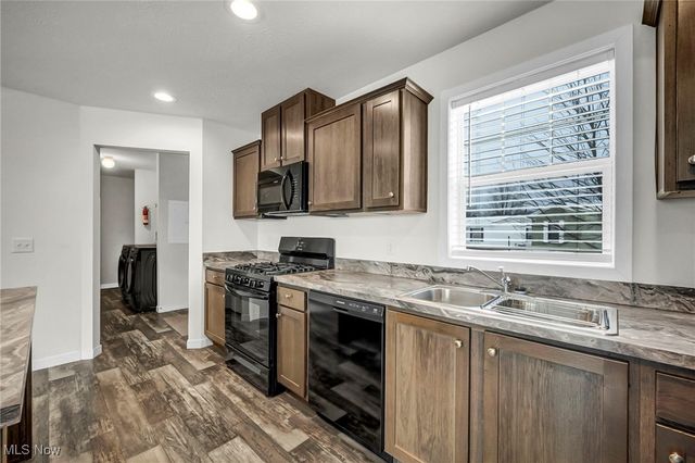 348 Robin Drive, Elyria, OH 44035