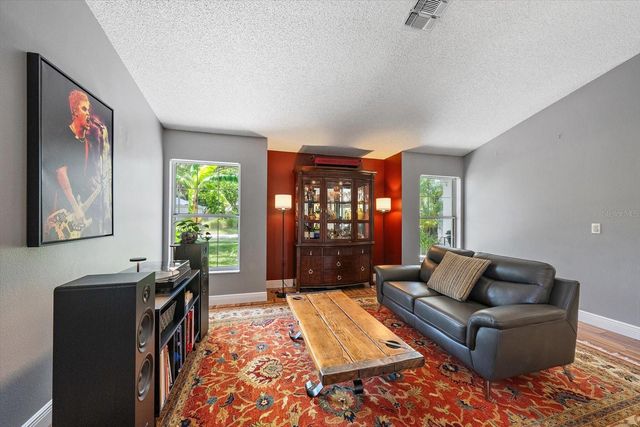 4732 MEADOWVIEW CIRCLE, Sarasota, FL 34233