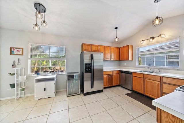 4732 MEADOWVIEW CIRCLE, Sarasota, FL 34233