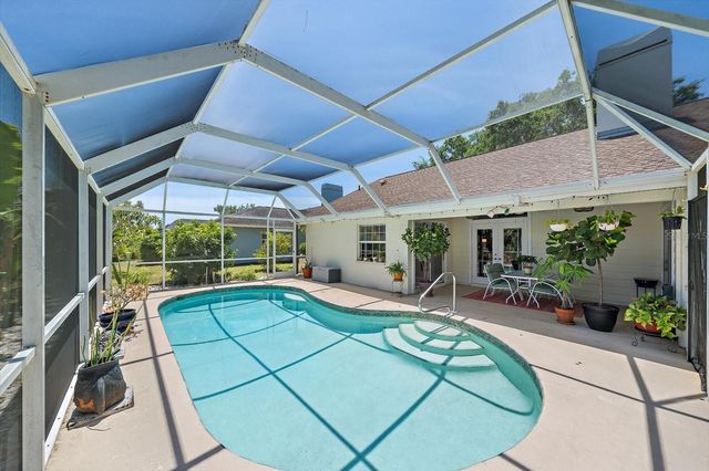 4732 MEADOWVIEW CIRCLE, Sarasota, FL 34233