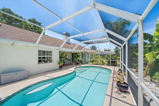 4732 MEADOWVIEW CIRCLE, Sarasota, FL 34233