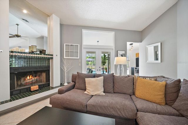 4732 MEADOWVIEW CIRCLE, Sarasota, FL 34233