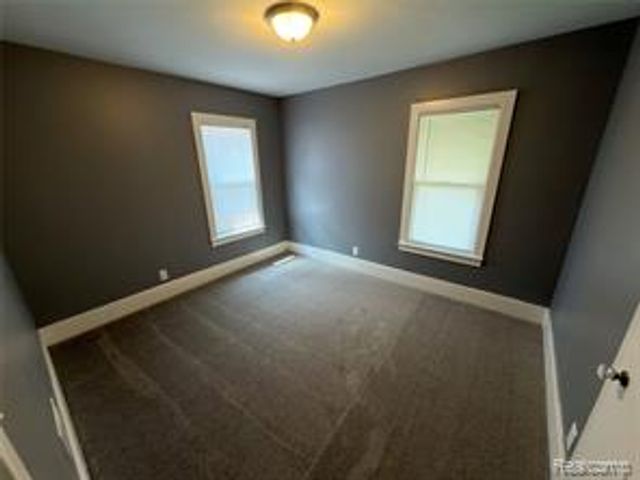 15 Forest Street, River Rouge, MI 48218