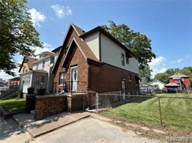15 Forest Street, River Rouge, MI 48218