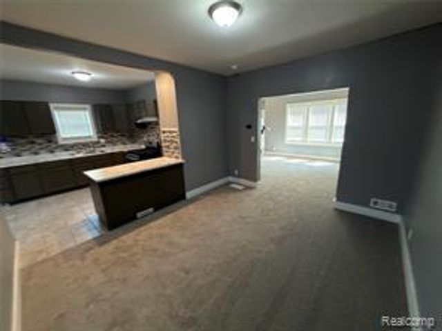 15 Forest Street, River Rouge, MI 48218