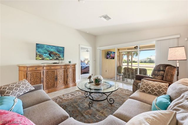 8664 Genova CT, Naples, FL 34114