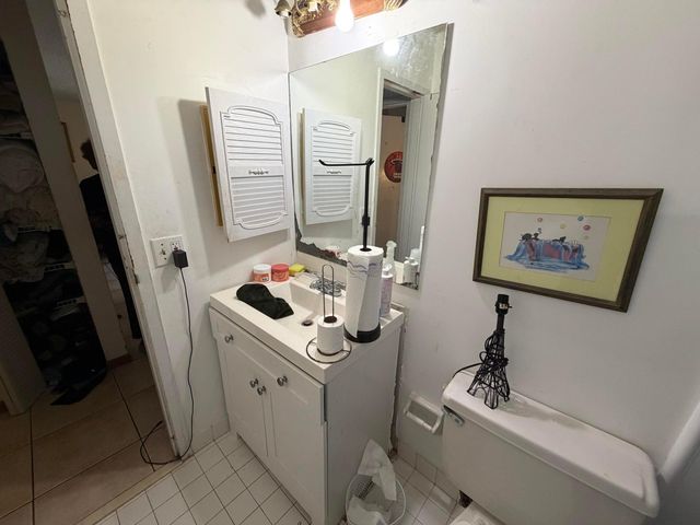 906 SW 9th Street Circle 207, Boca Raton, FL 33486