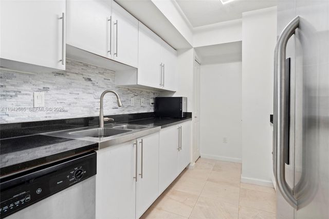 610 W Las Olas Blvd 1614N, Fort Lauderdale, FL 33312