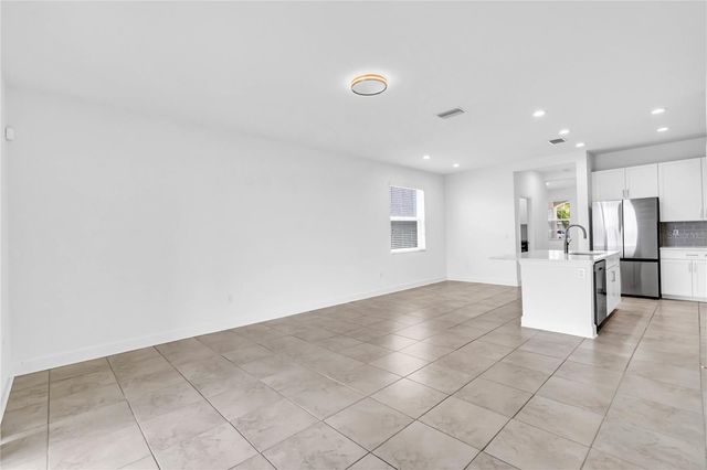 8424 NANDINA DRIVE, Sarasota, FL 34240