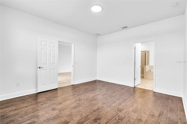 8424 NANDINA DRIVE, Sarasota, FL 34240