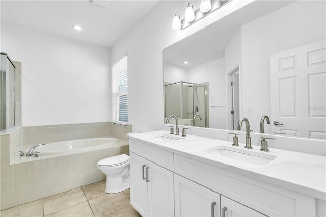 8424 NANDINA DRIVE, Sarasota, FL 34240