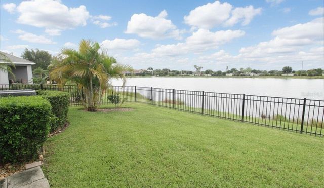 8424 NANDINA DRIVE, Sarasota, FL 34240