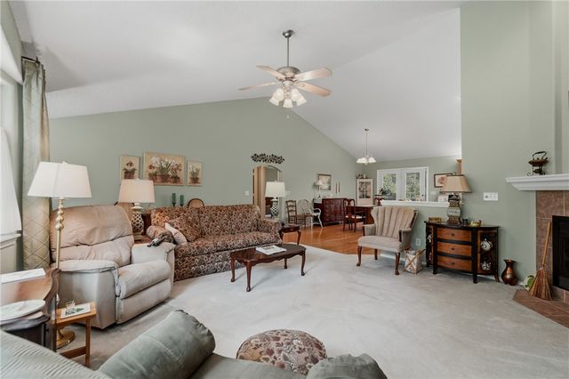 1 Bacton Lane, Bella Vista, AR 72714