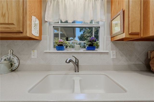 1 Bacton Lane, Bella Vista, AR 72714