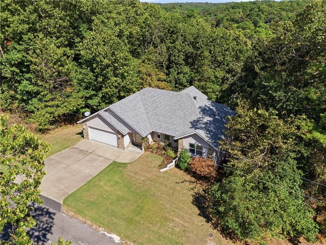 1 Bacton Lane, Bella Vista, AR 72714