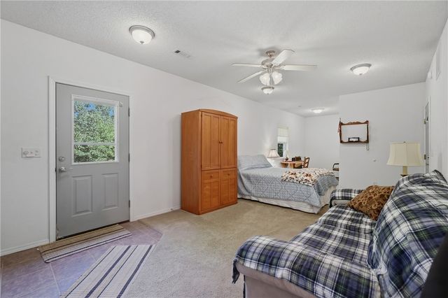 1 Bacton Lane, Bella Vista, AR 72714