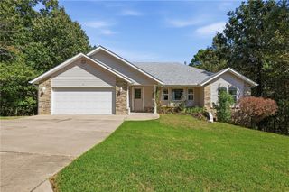 1 Bacton Lane, Bella Vista, AR 72714