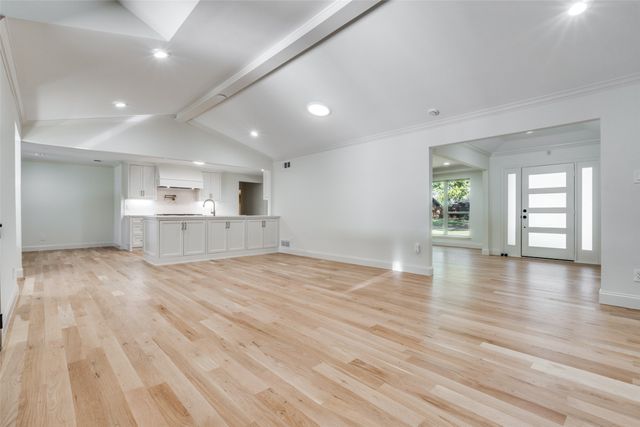 4426 Laren Lane, Dallas, TX 75244