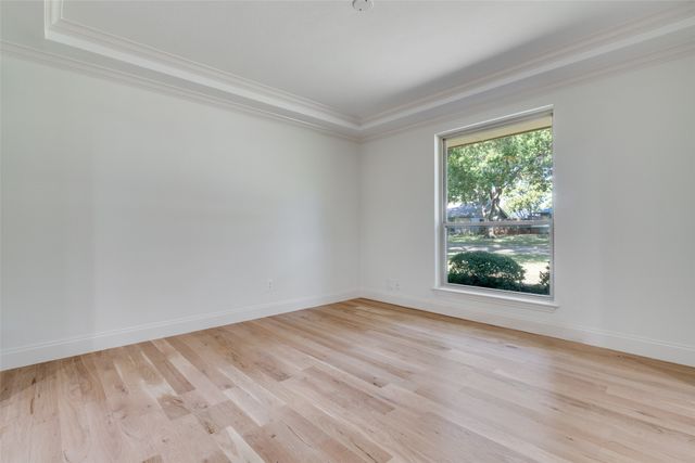 4426 Laren Lane, Dallas, TX 75244