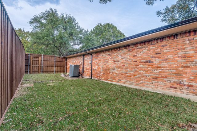 4426 Laren Lane, Dallas, TX 75244