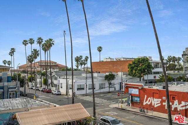 212 Bay Street 102, Santa Monica, CA 90405