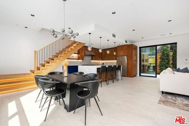 212 Bay Street 102, Santa Monica, CA 90405