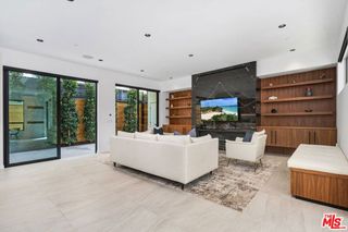 212 Bay Street 102, Santa Monica, CA 90405