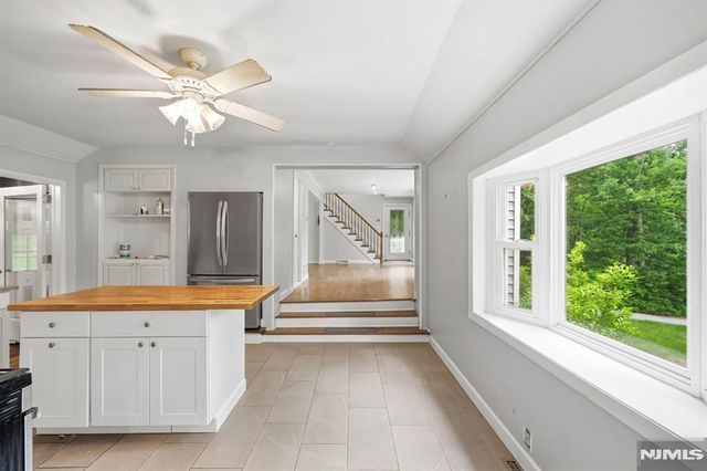 312 Lakeview Drive, Newton, NJ 07860