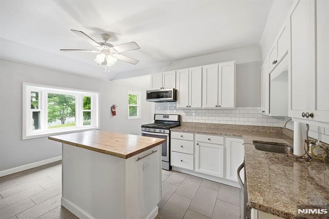 312 Lakeview Drive, Newton, NJ 07860