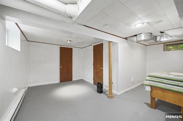 312 Lakeview Drive, Newton, NJ 07860