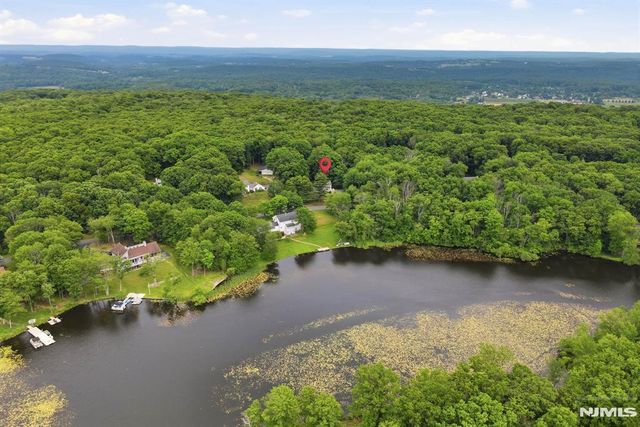 312 Lakeview Drive, Newton, NJ 07860