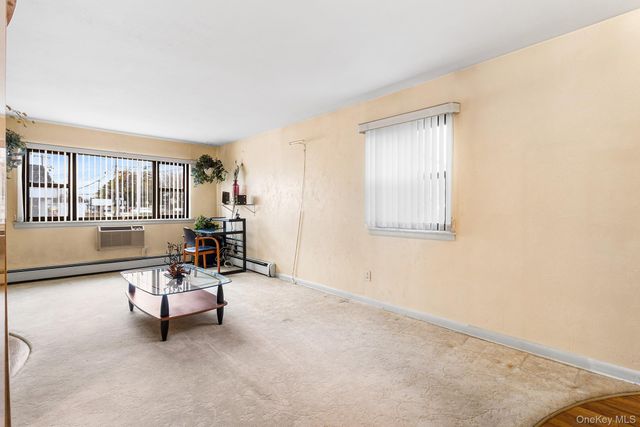 210 Fulton Street 1A, Farmingdale, NY 11735