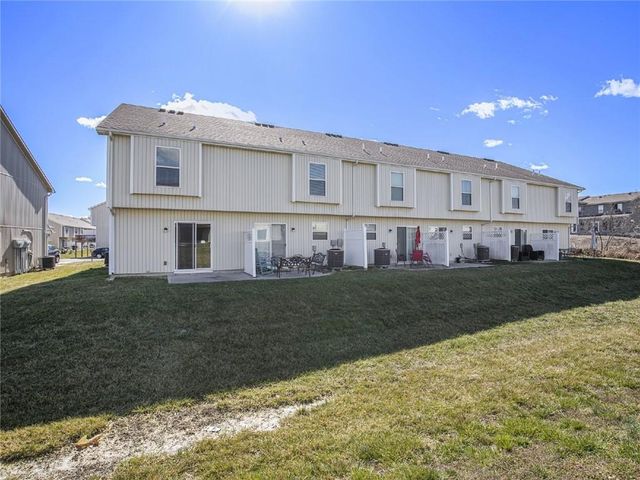 254 Pointe Lane, Raymore, MO 64083