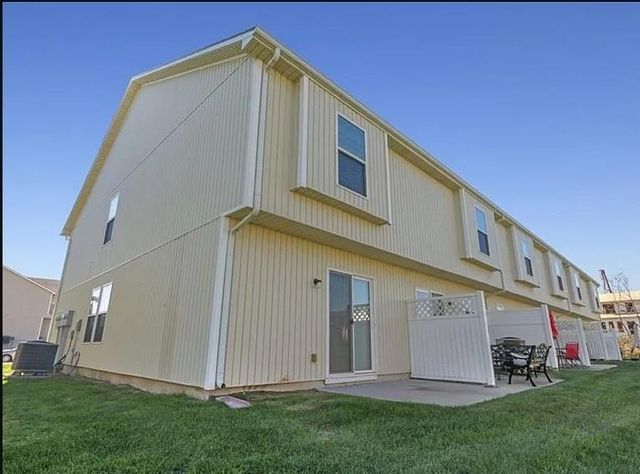 254 Pointe Lane, Raymore, MO 64083