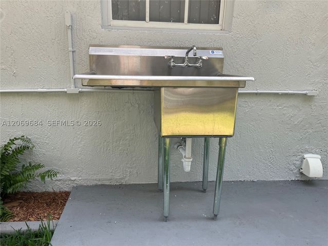2231 NW 9th Pl H, Fort Lauderdale, FL 33311