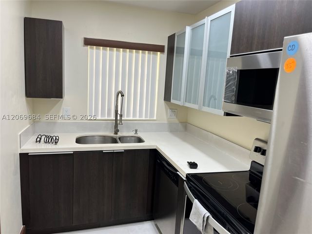 2231 NW 9th Pl H, Fort Lauderdale, FL 33311