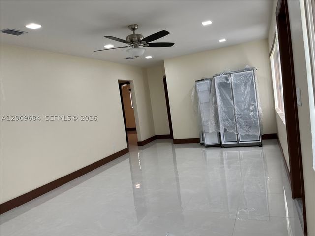 2231 NW 9th Pl H, Fort Lauderdale, FL 33311