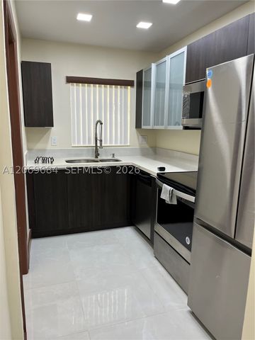 2231 NW 9th Pl H, Fort Lauderdale, FL 33311