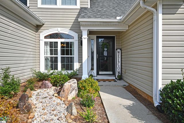 7 Kenton Finch Court, Simpsonville, SC 29681