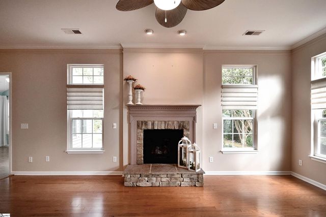 7 Kenton Finch Court, Simpsonville, SC 29681