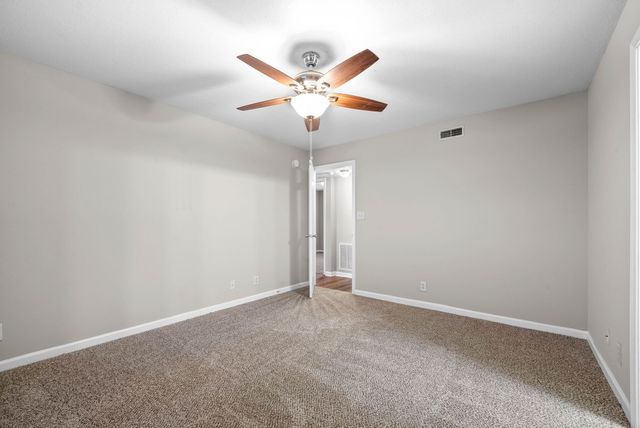 3884 Northeast Dr Apt C, Clarksville, TN 37040
