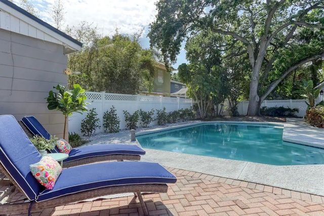 4014 W PALMIRA AVENUE, Tampa, FL 33629