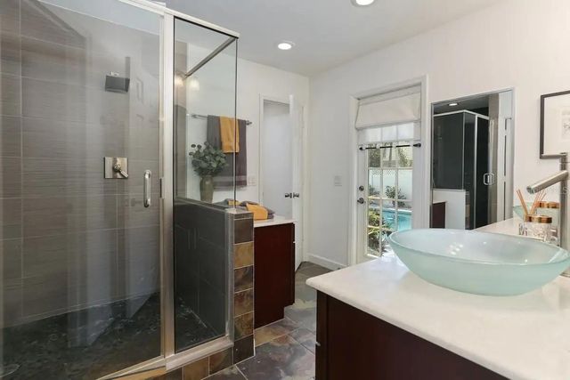 4014 W PALMIRA AVENUE, Tampa, FL 33629