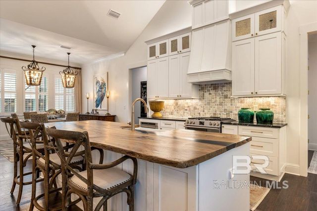 1250 Dorado Way, Gulf Shores, AL 36542