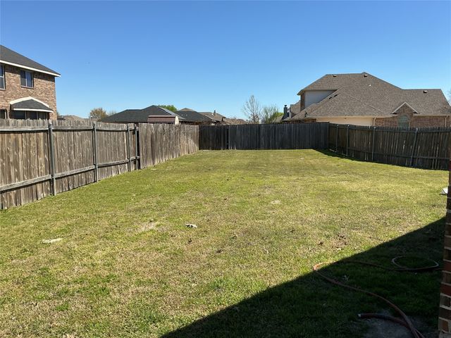 721 Meadow Springs Drive, Glenn Heights, TX 75154